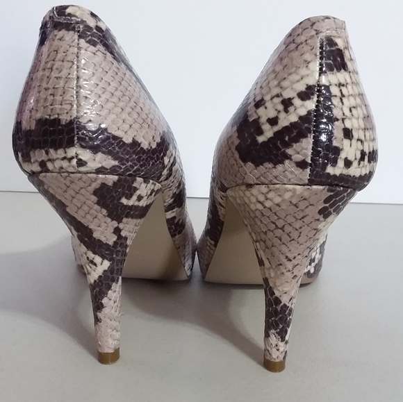 ☆☆SOLD☆☆ Nine West Kelsyo Women's Vegan Leather Snakeskin Pumps - Picture 3 of 7